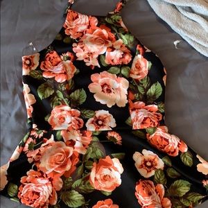 Cute top with flowers and lace on back